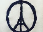 Paz-Eiffel-Jean-Jullien-Paris_79502061_178907_1706x1280