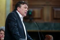 europapress-2573527-el-diputado-de-teruel-existe-tomas-guitarte-que-participa-por-primera-vez-en-un-pleno-interviene-desde-la-tribuna-del-congreso-de-los-diputados-en-la-primera-sesion-del-debate-de-investidura-d